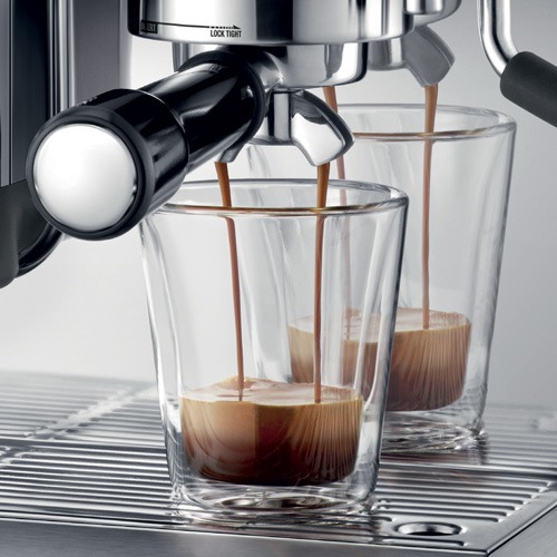 Bambino Plus vs Gaggia CLASSIC E24: Honest Review 4 Bambino Plus vs Gaggia CLASSIC E24 espresso extraction comparison